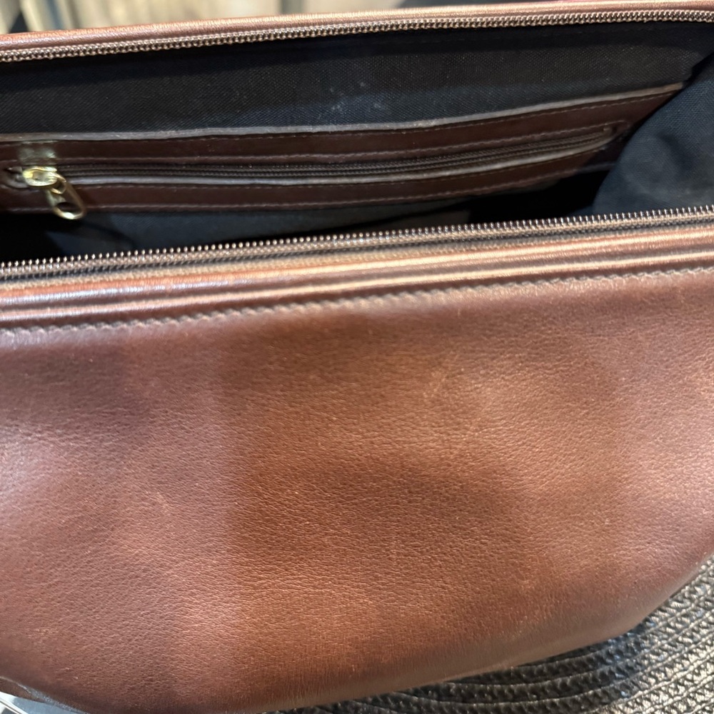 Vintage Coach Brown Leather Men's toiletry Bag - Picture 5 of 5